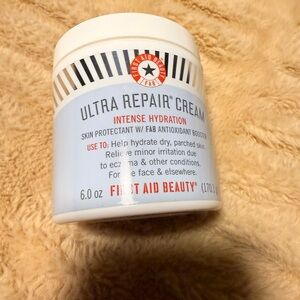 First Aid Beauty Ultra Repair Cream - Intense Hydration